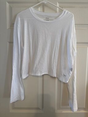 PINK Victoria's Secret White Long-Sleeve Cropped Tee
